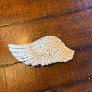 cast‎ iron wing